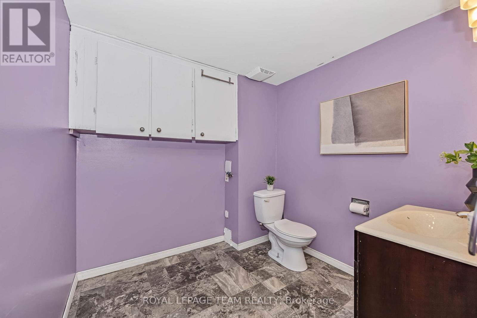#26 3107 STOCKTON DRIVE - 19