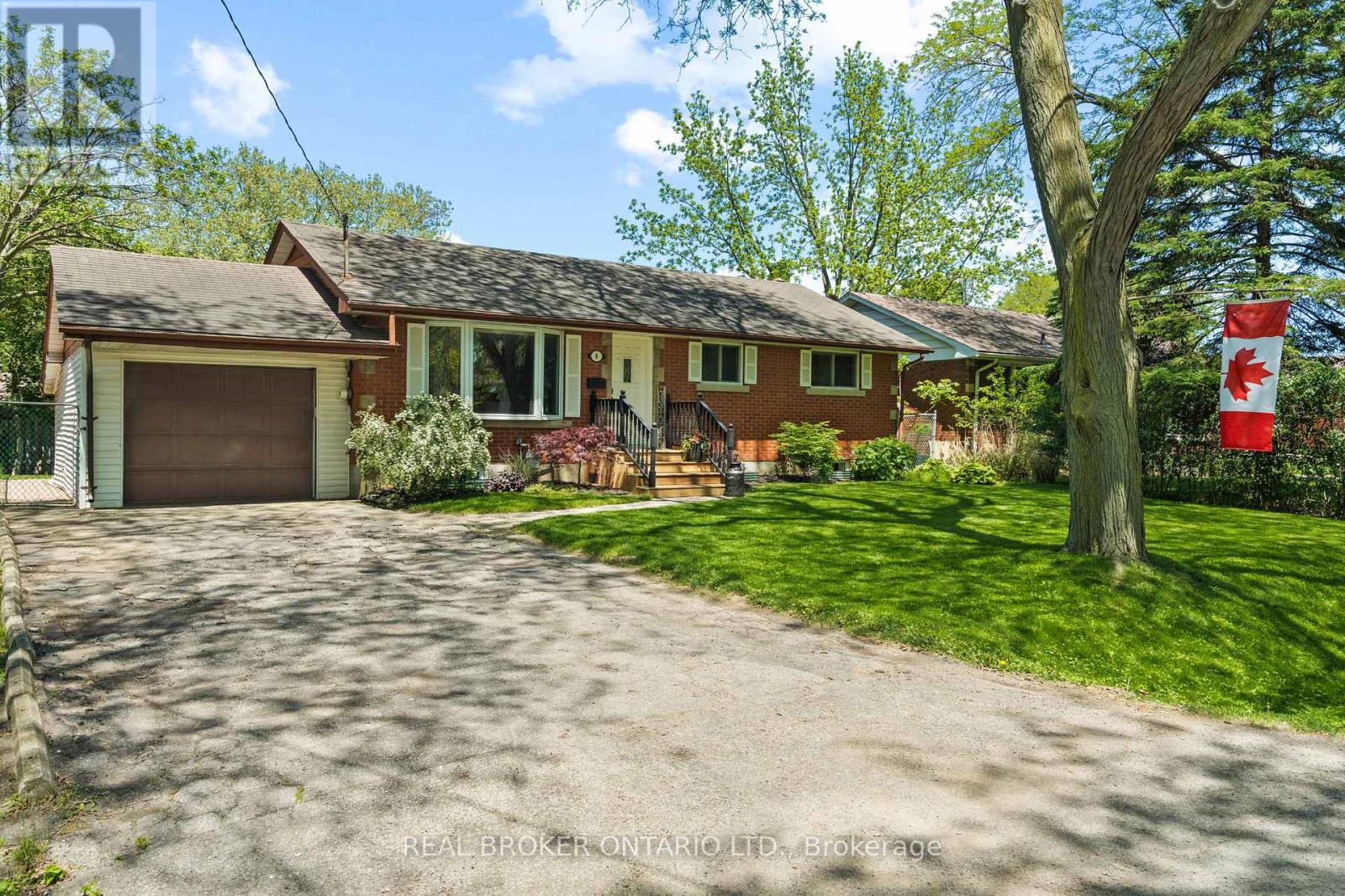 8 GOLDSMITH AVENUE - 1