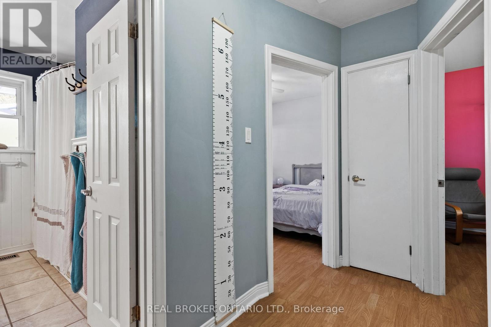 8 GOLDSMITH AVENUE - 10