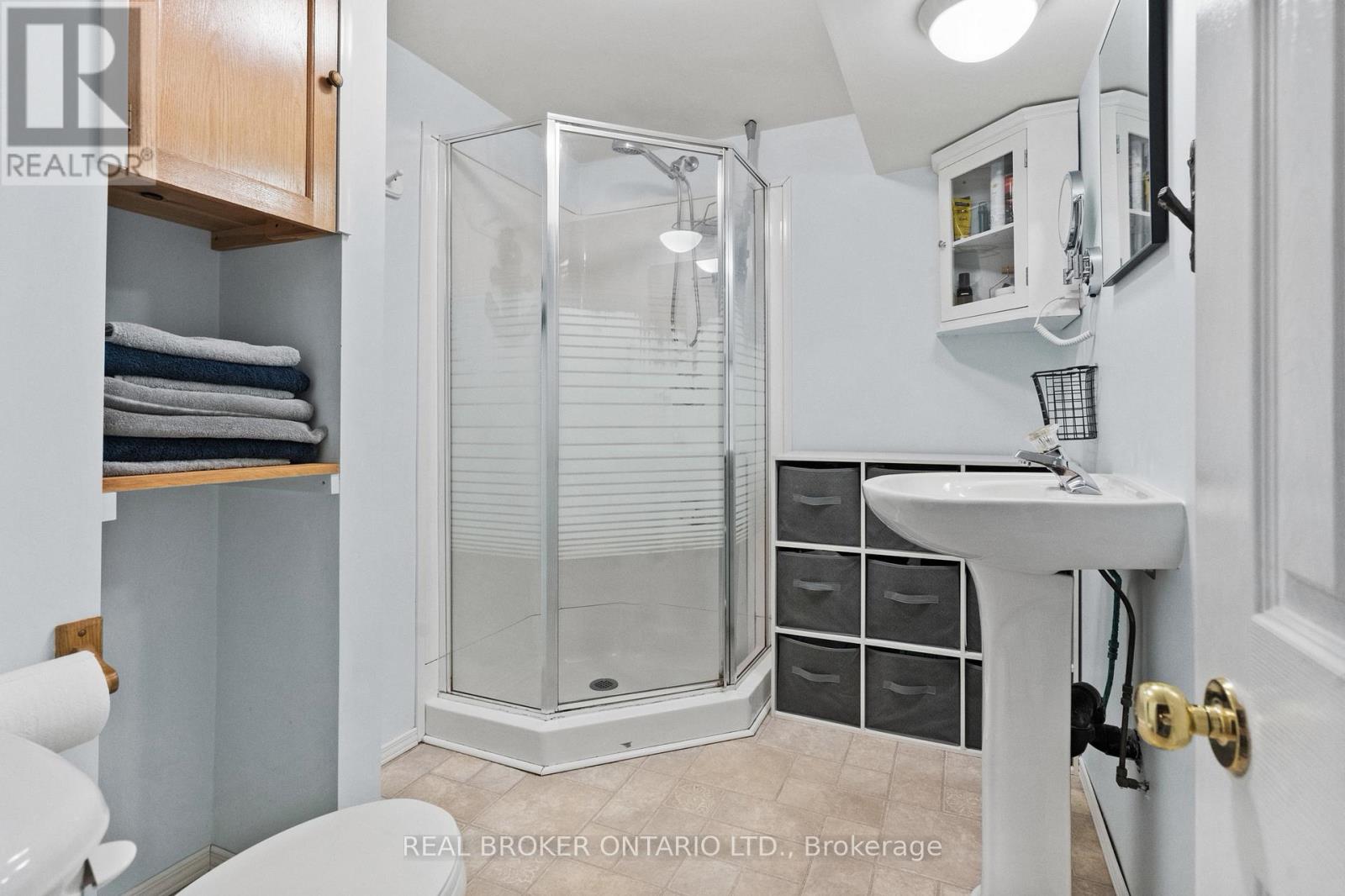 8 GOLDSMITH AVENUE - 14