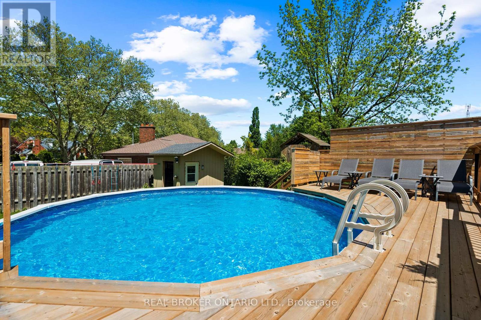 8 GOLDSMITH AVENUE - 21