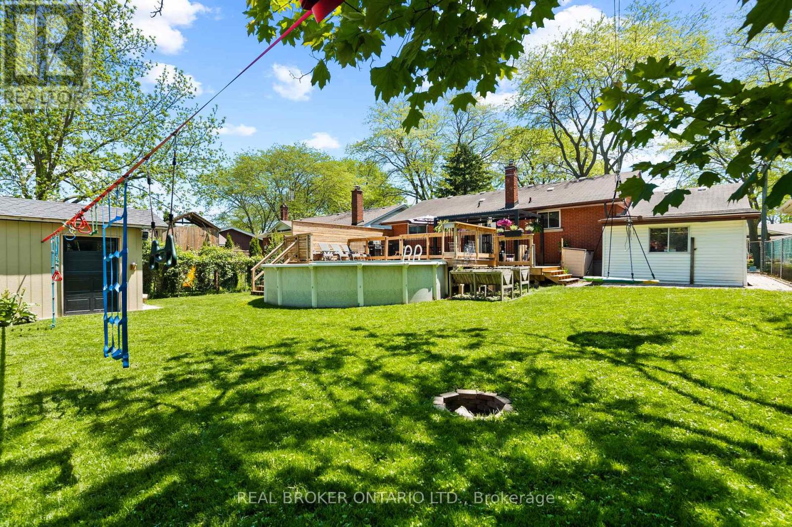 8 GOLDSMITH AVENUE - 26