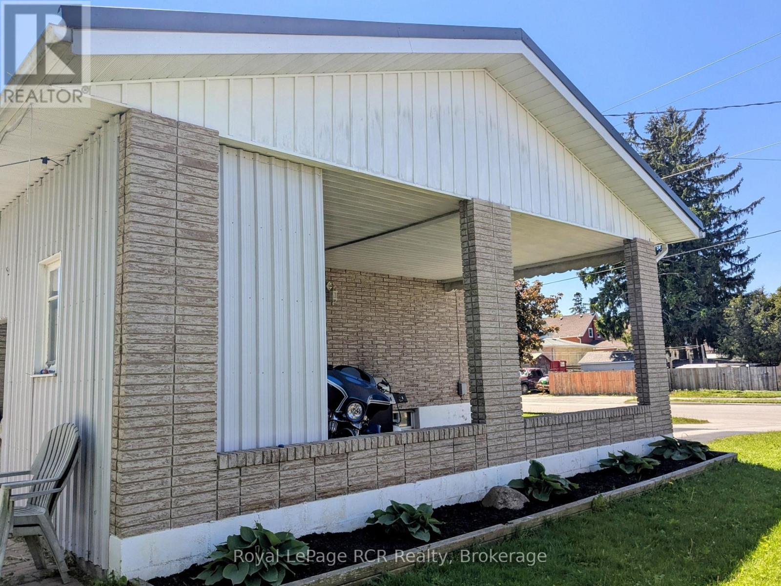 551 15TH AVENUE - 3
