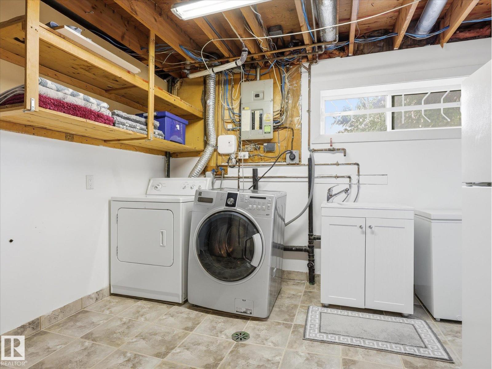3548 65 ST NW - 30