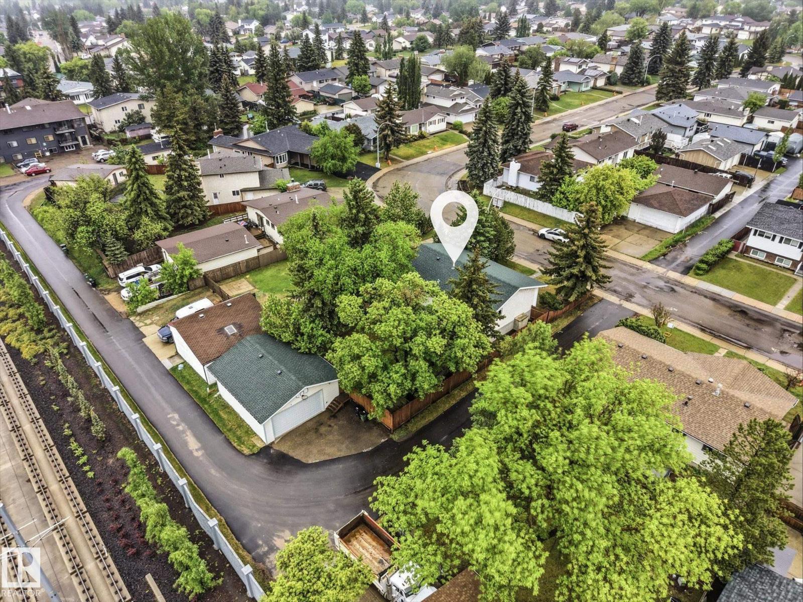 3548 65 ST NW - 37