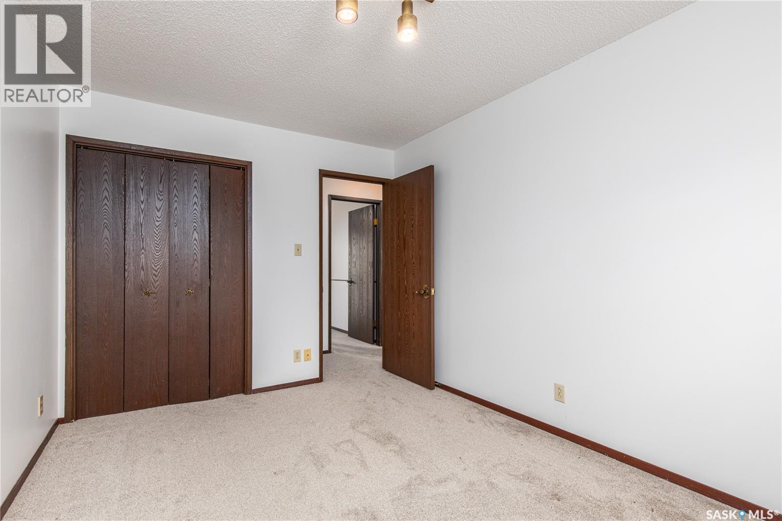 1229 Pascoe DRIVE W - 27