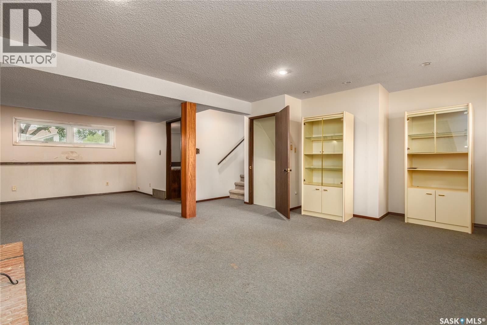 1229 Pascoe DRIVE W - 31
