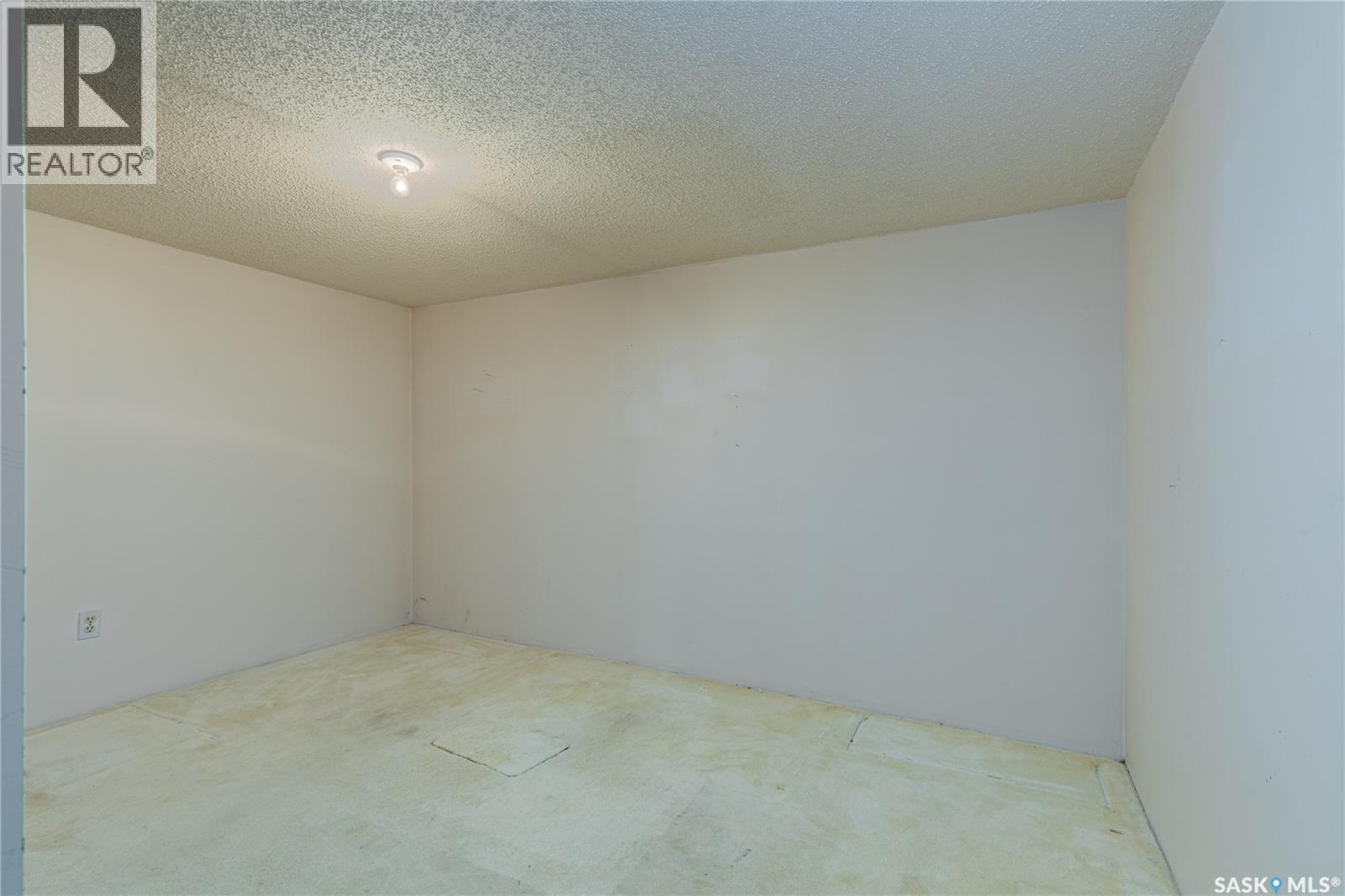 1229 Pascoe DRIVE W - 34