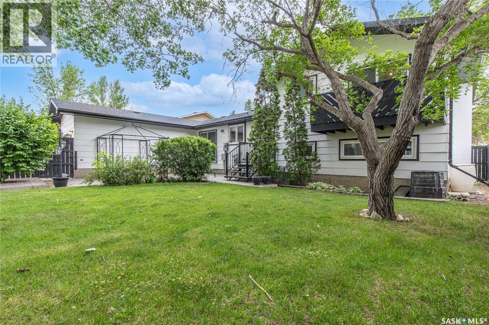 1229 Pascoe DRIVE W - 43