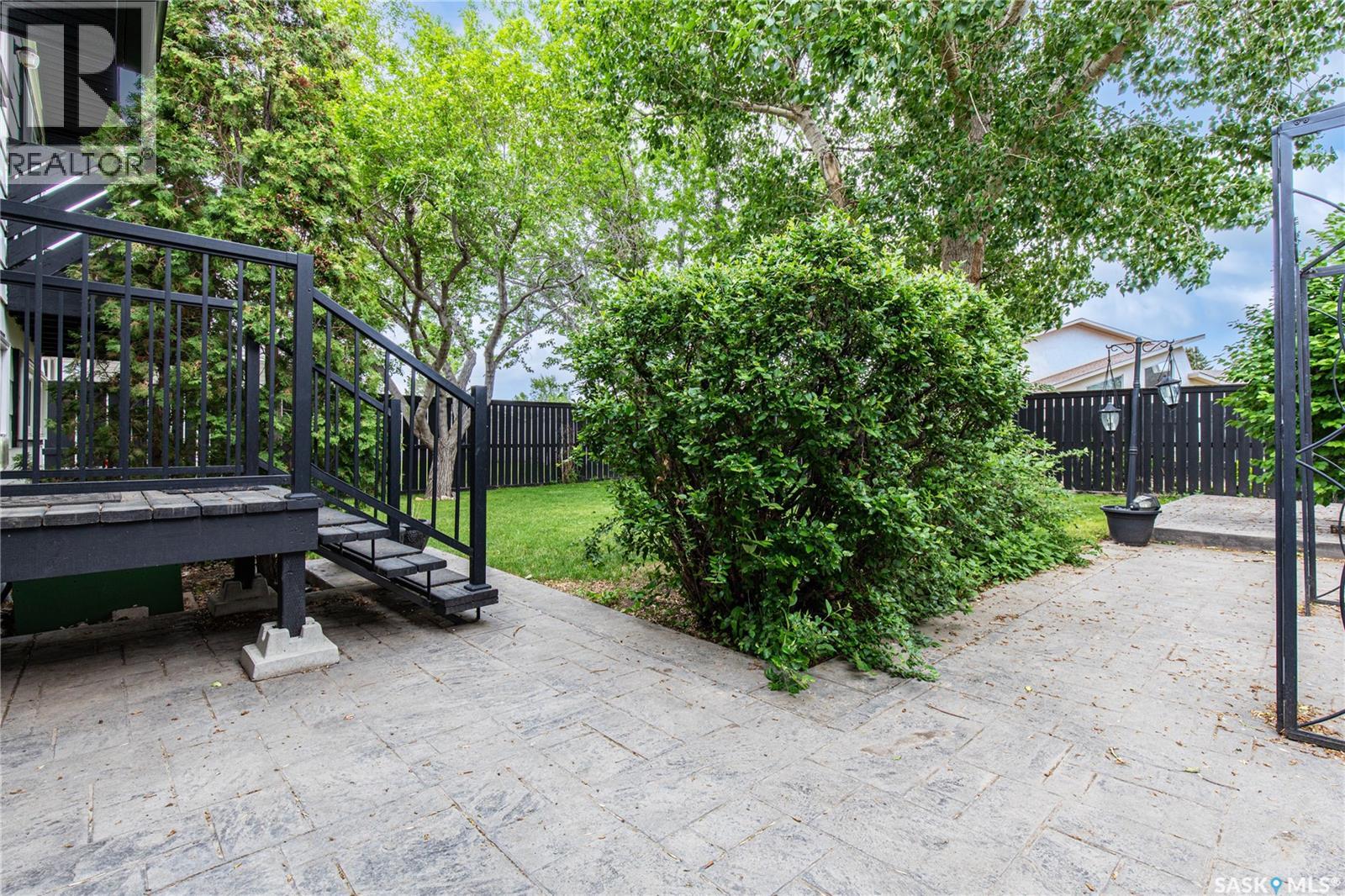1229 Pascoe DRIVE W - 46