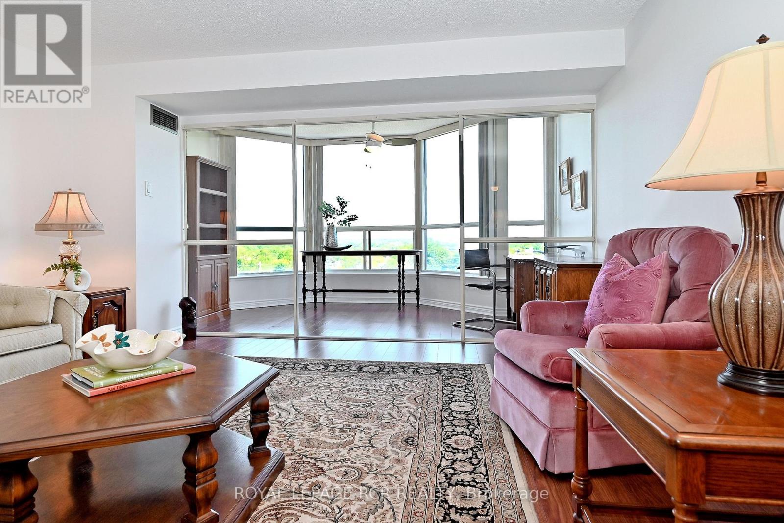#706 7300 YONGE STREET - 13