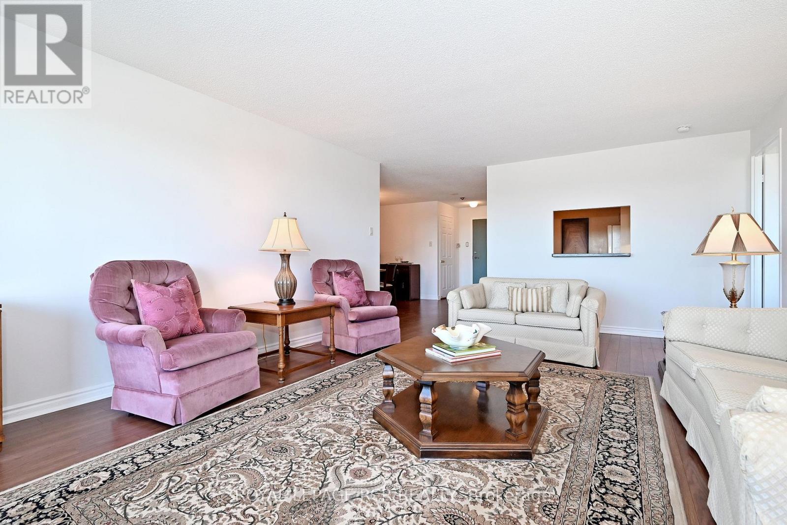 #706 7300 YONGE STREET - 20