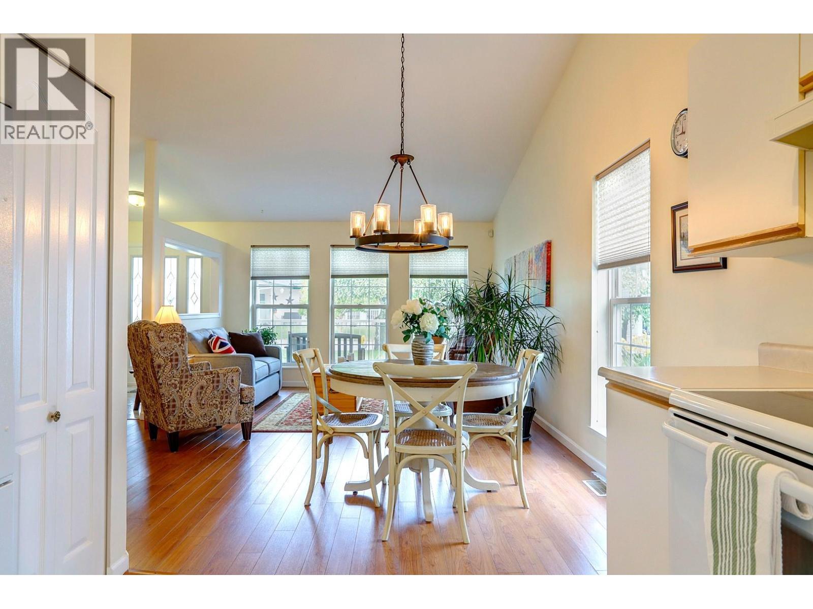 #4 3620 Patten Drive - 18