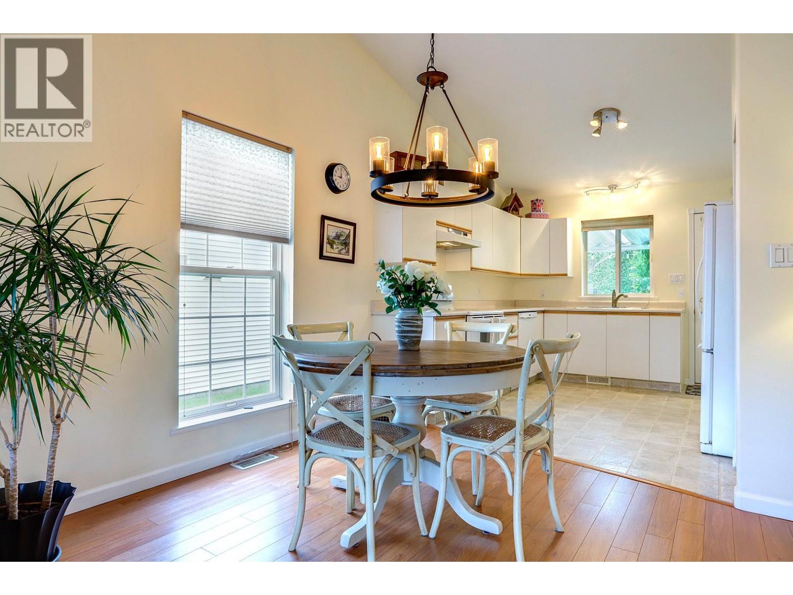 #4 3620 Patten Drive - 16