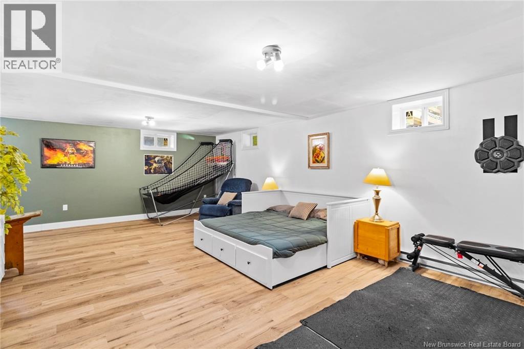 126 McGregor Street - 32