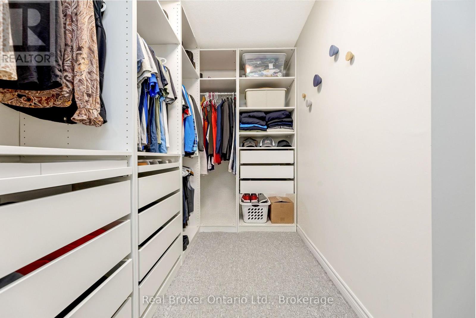 22 ATTO DRIVE - 21