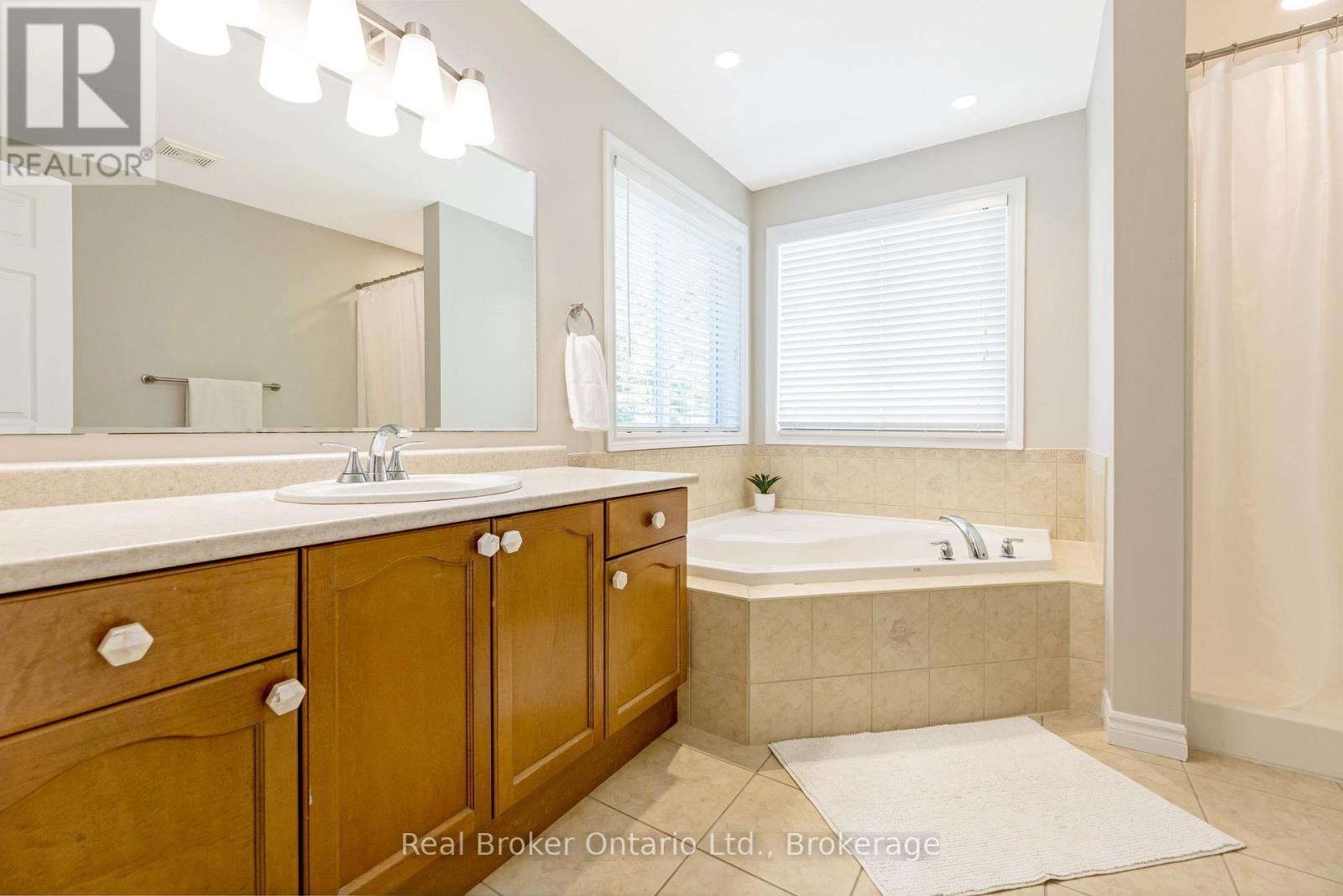 22 ATTO DRIVE - 22