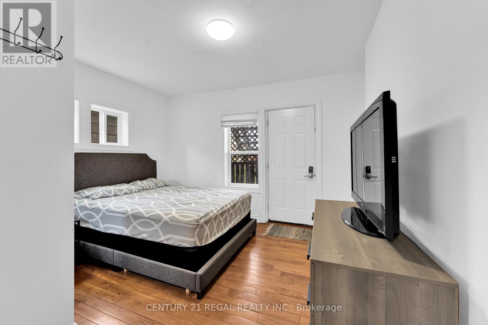 942 TECUMSEH ROAD E - 11