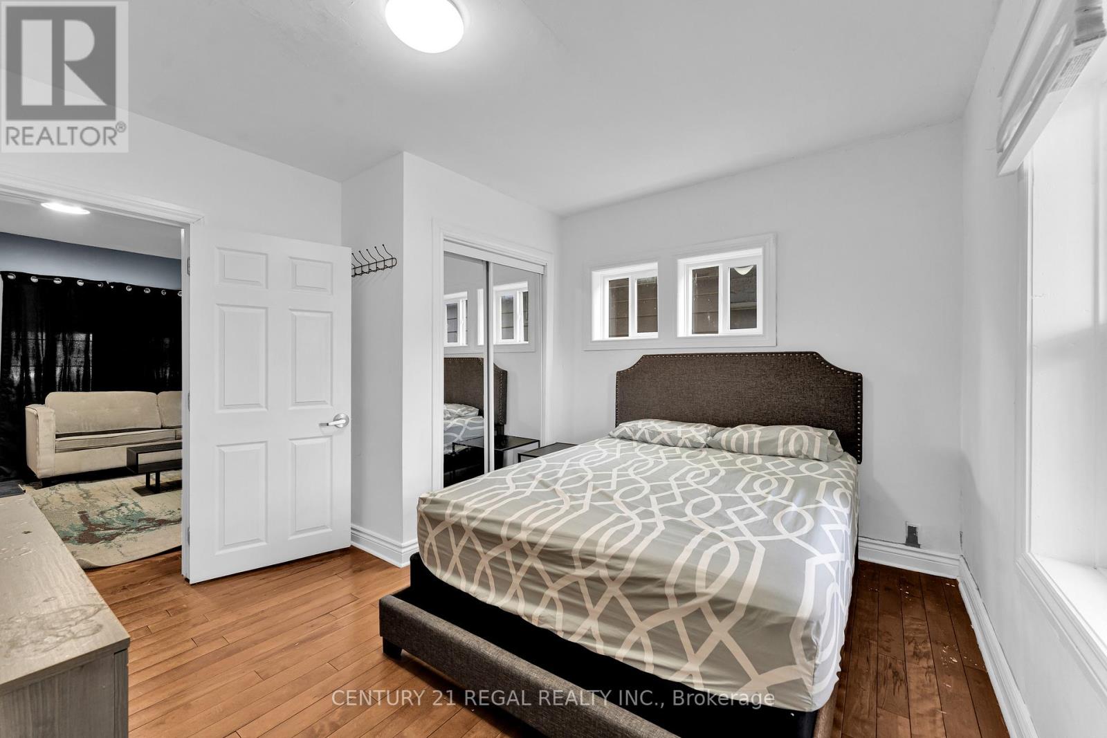 942 TECUMSEH ROAD E - 12