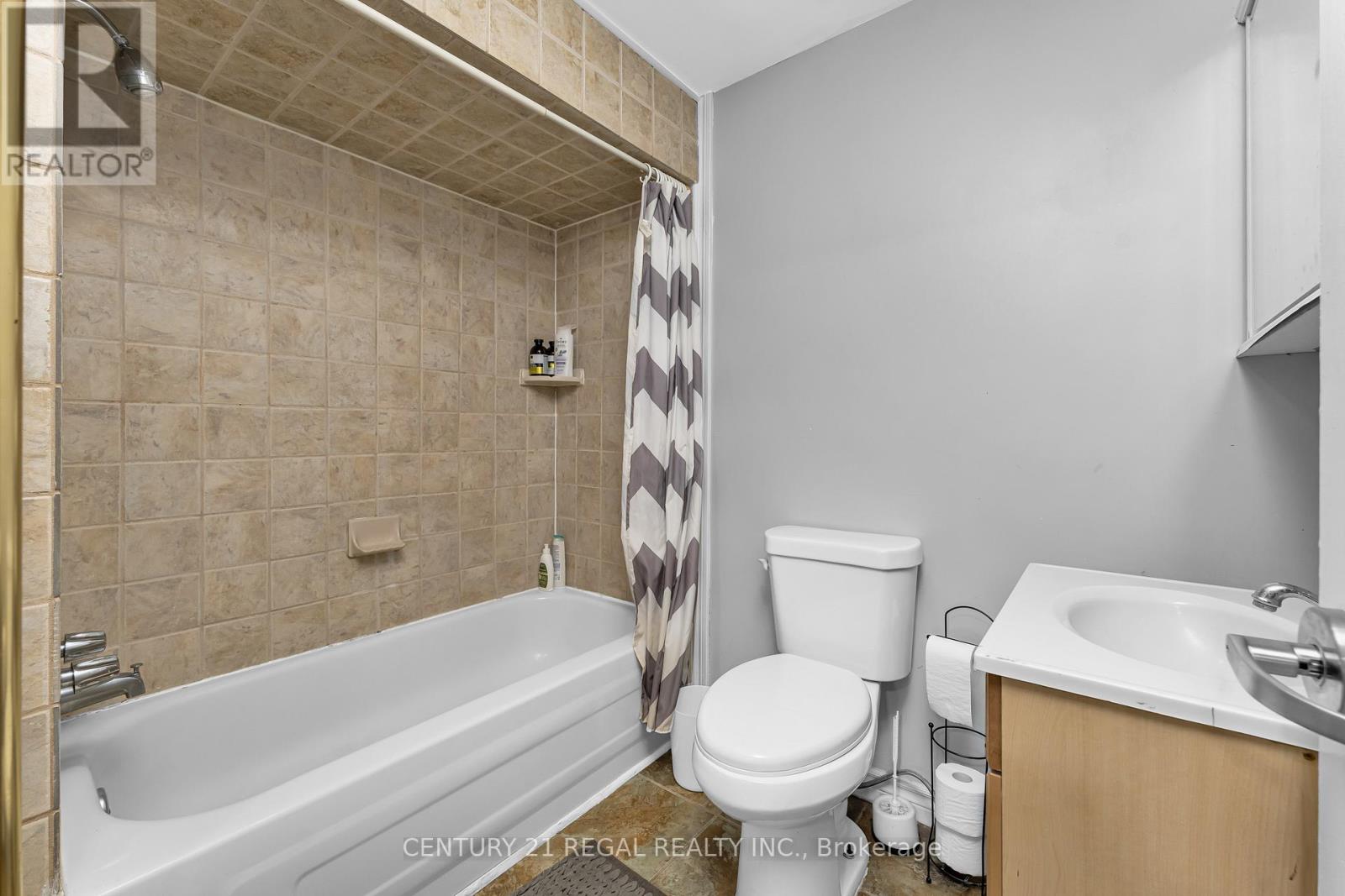 942 TECUMSEH ROAD E - 13