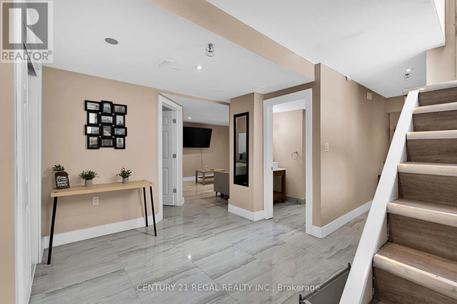 942 TECUMSEH ROAD E - 25