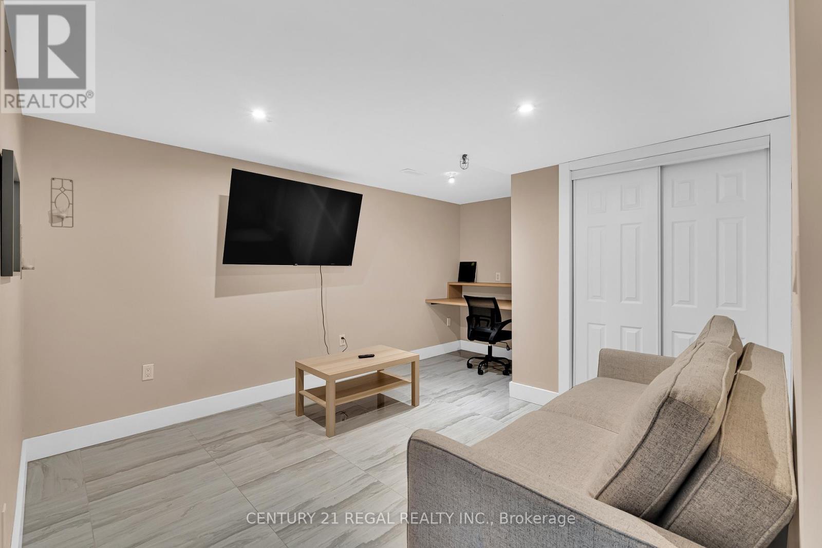 942 TECUMSEH ROAD E - 26