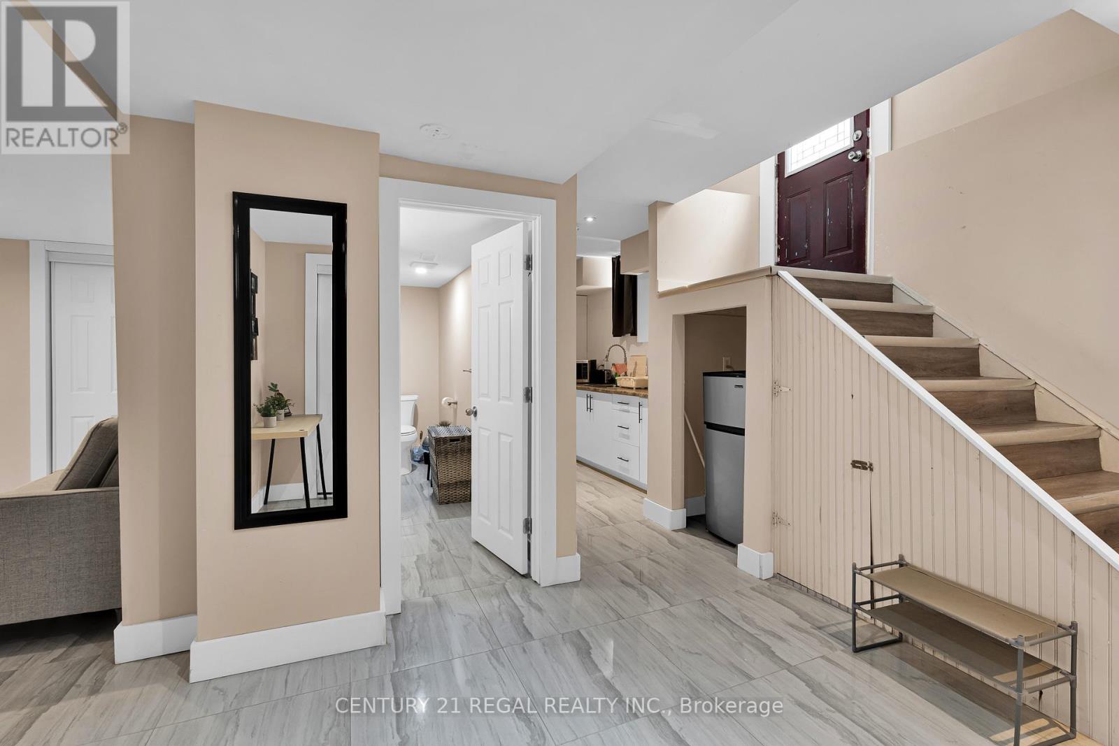 942 TECUMSEH ROAD E - 28