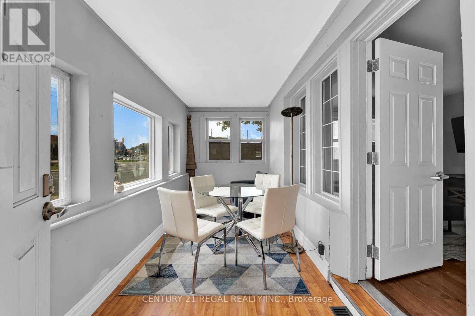 942 TECUMSEH ROAD E - 3