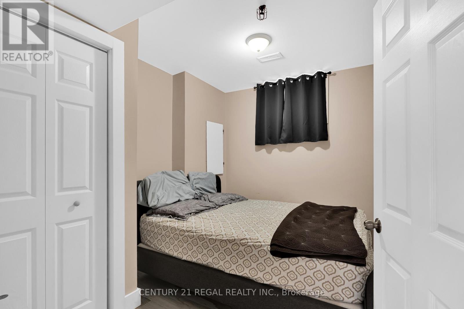 942 TECUMSEH ROAD E - 30