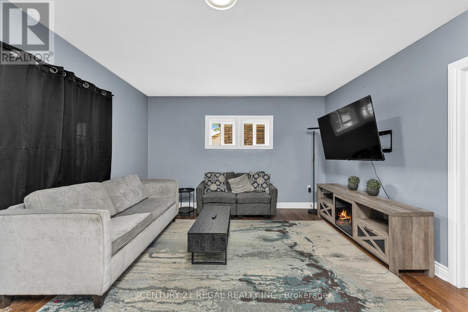 942 TECUMSEH ROAD E - 5