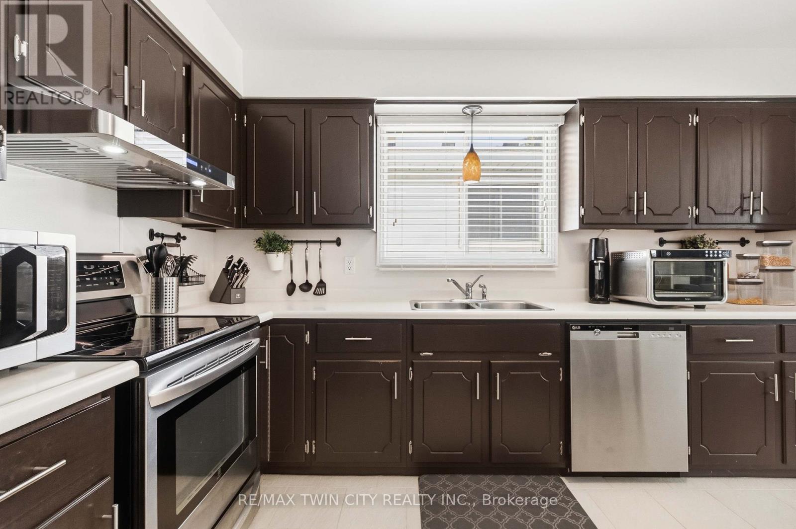 352 BRANTWOOD PARK ROAD - 8