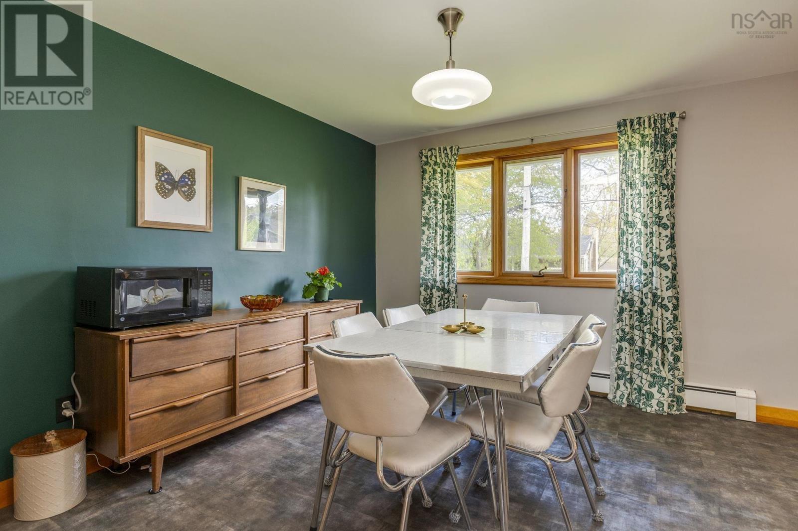 Property 20 of 46 of 49 Birkdale Crescent