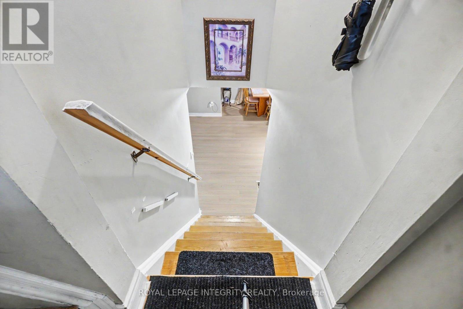 2450 MAGNUS AVENUE - 20