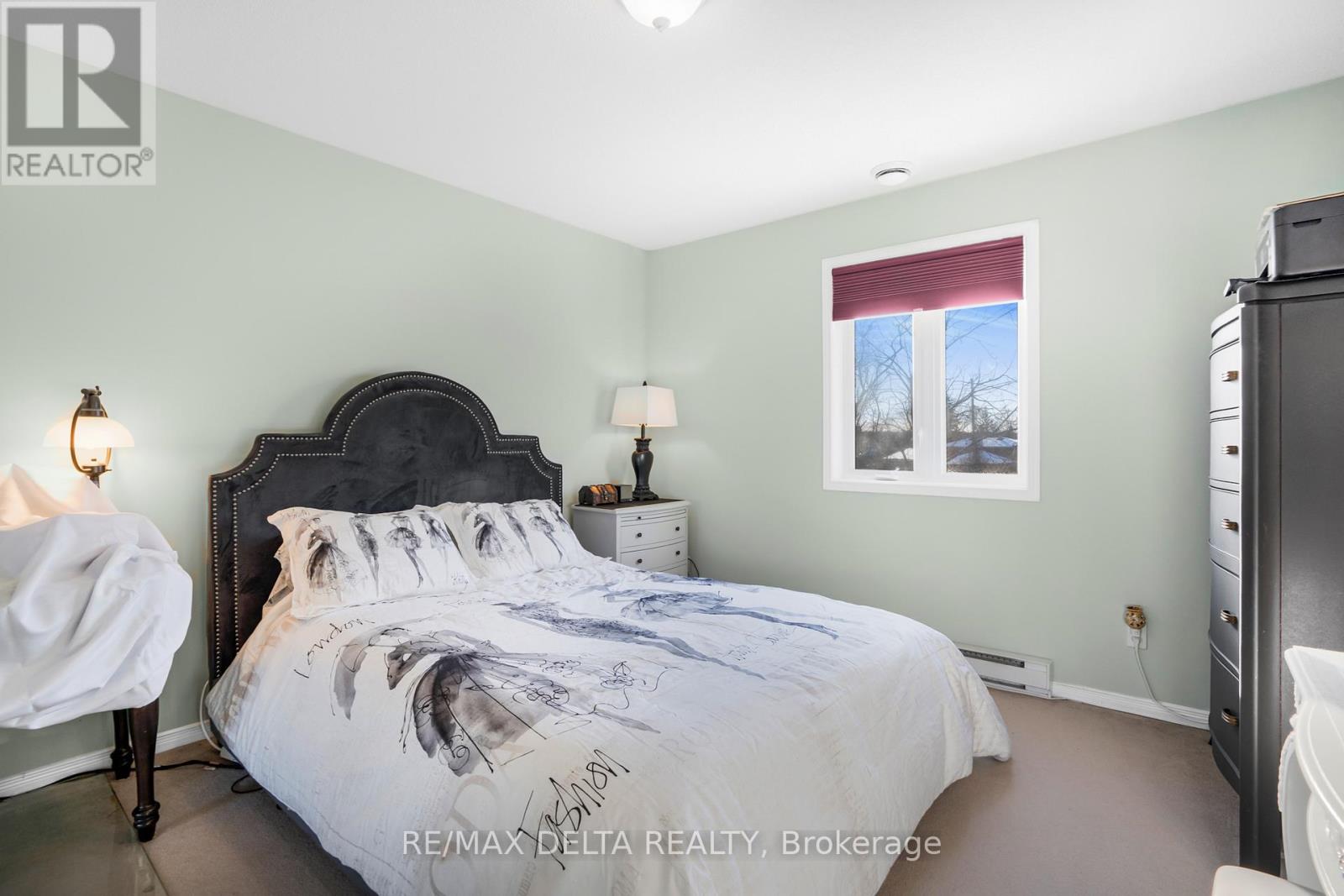 #208 2927 LAURIER STREET - 17