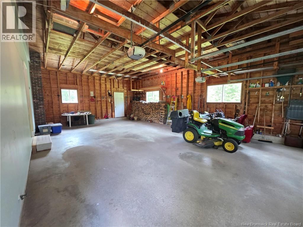 68 Somerset Drive - 40