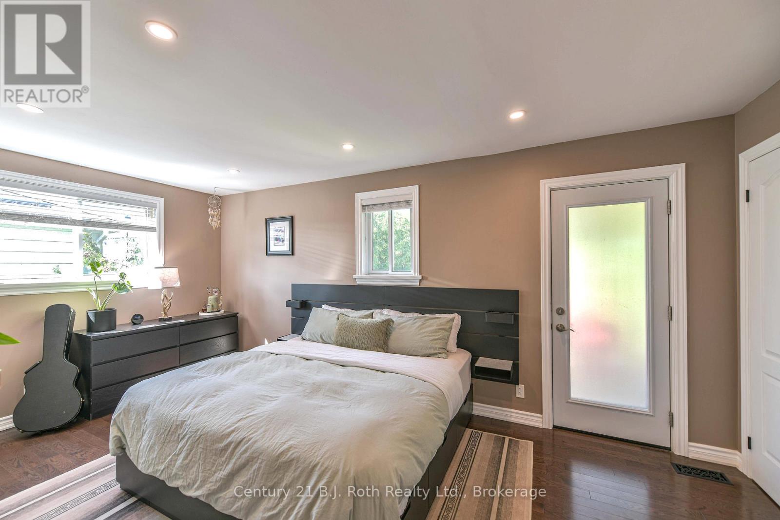 359 MILLARD STREET - 17