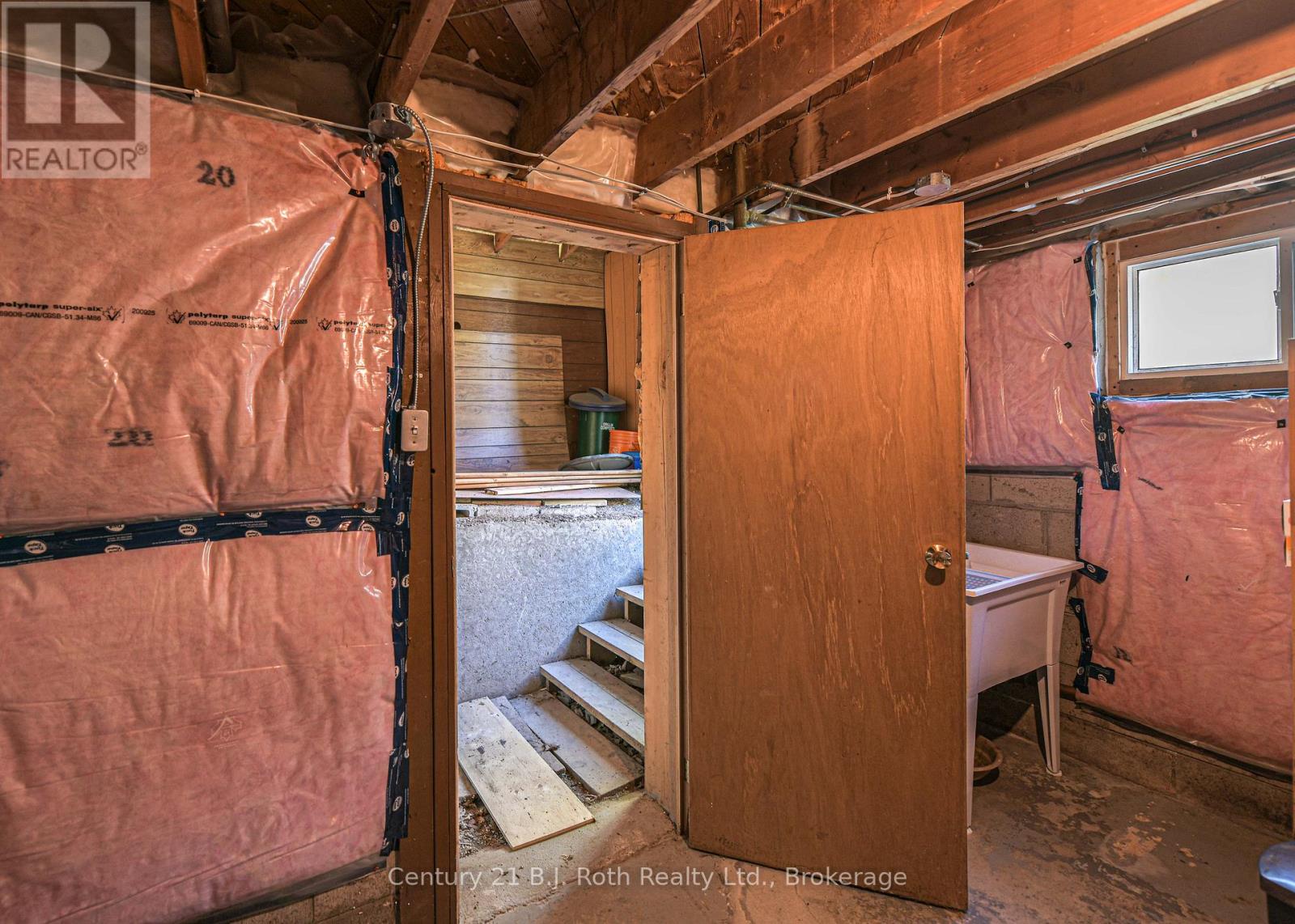 359 MILLARD STREET - 25