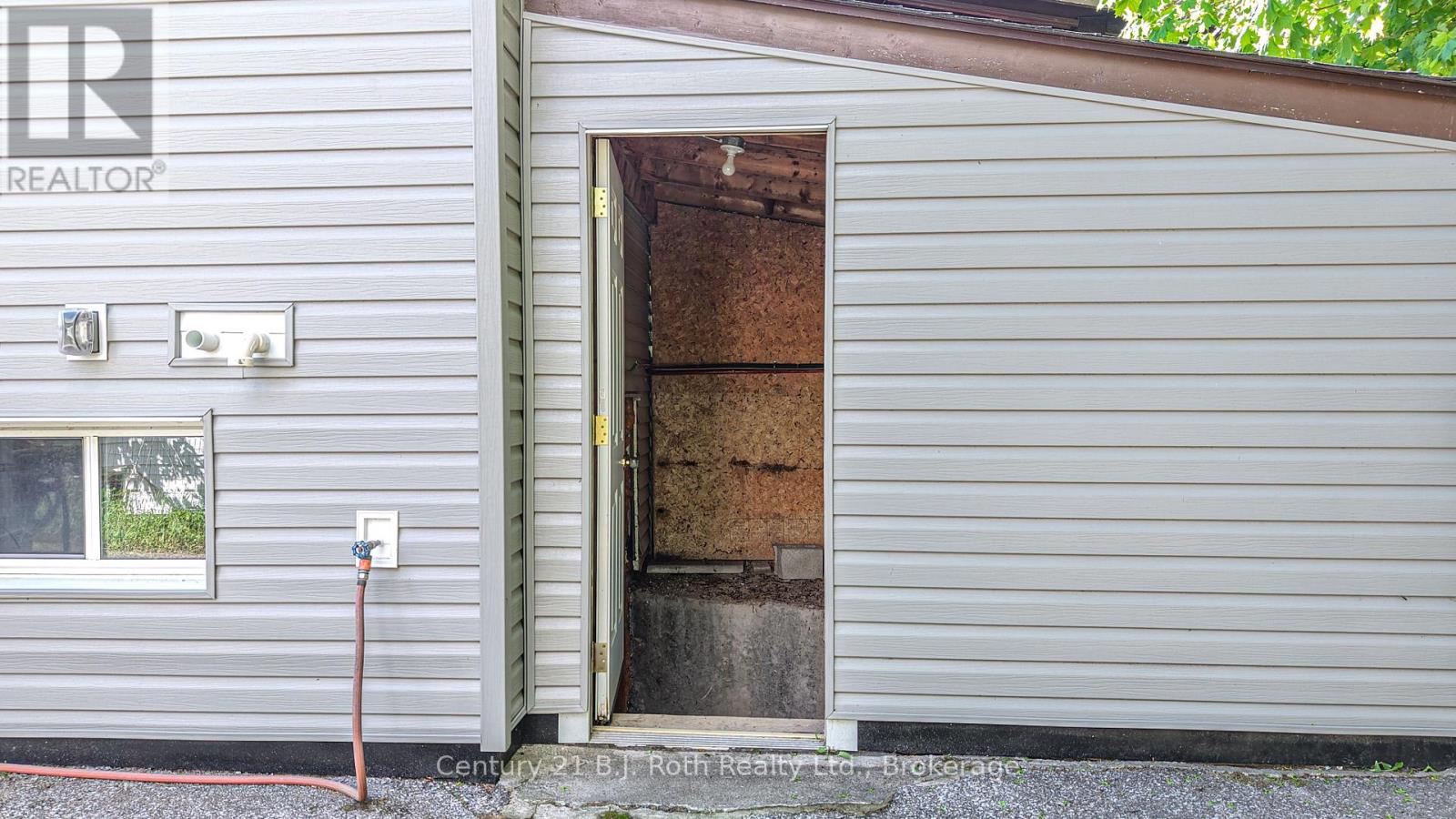 359 MILLARD STREET - 29