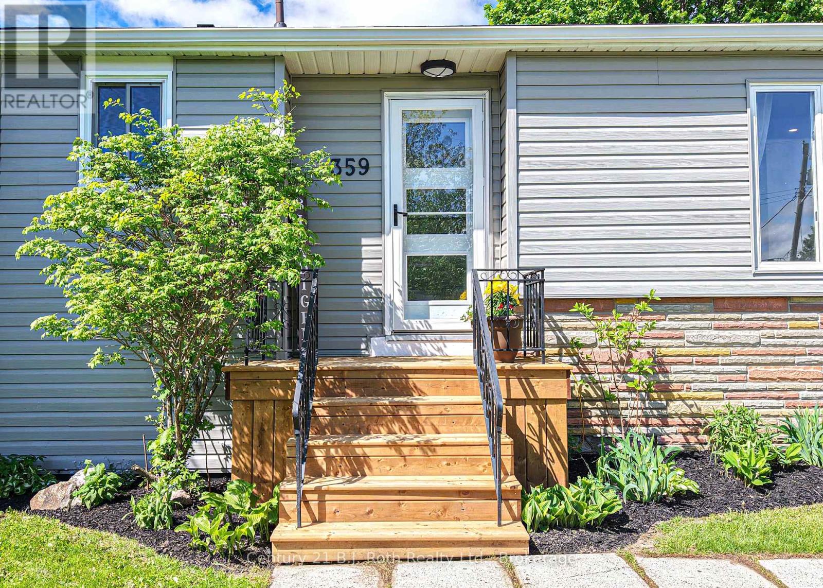 359 MILLARD STREET - 7