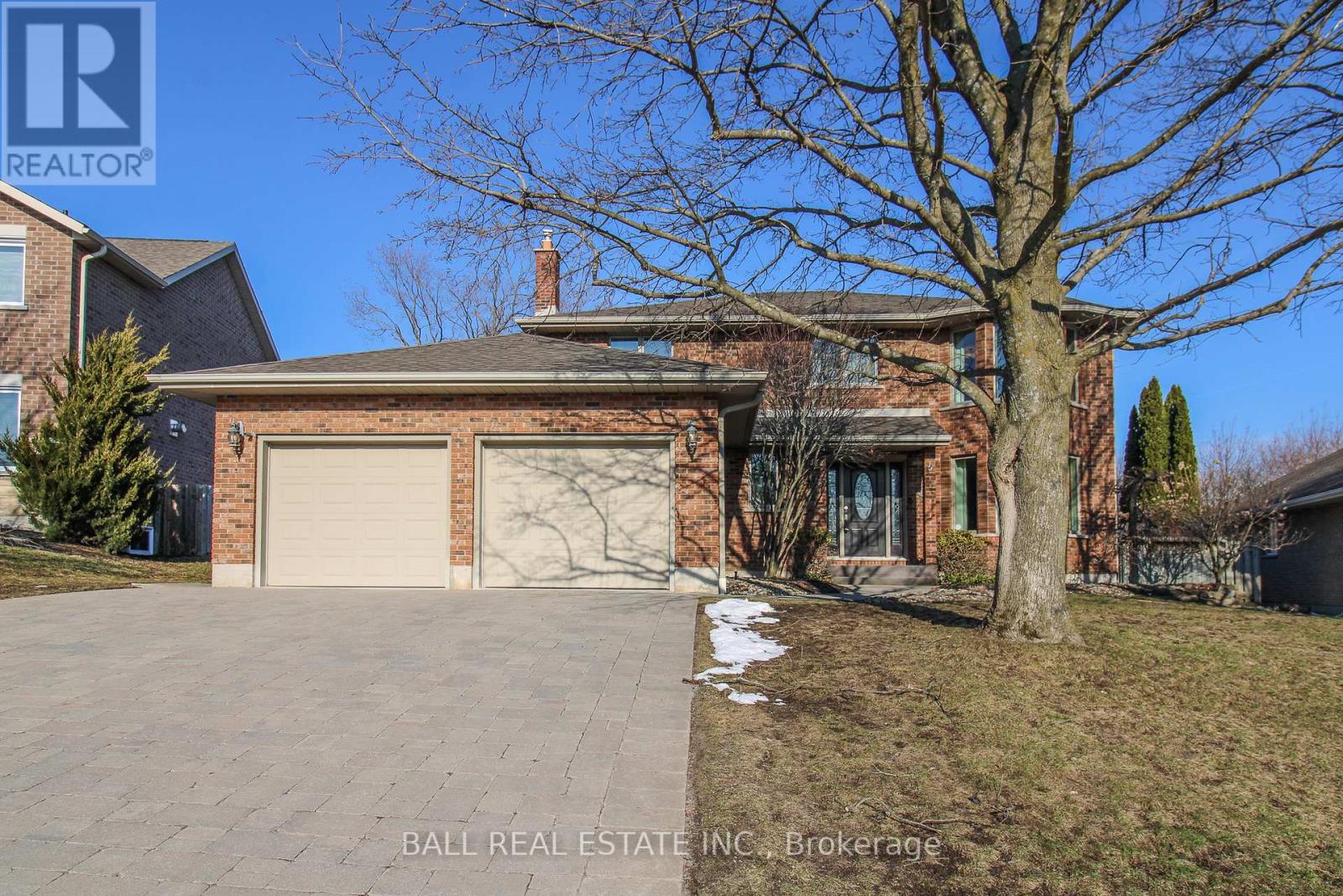 1166 SUMMIT DRIVE - Image 2