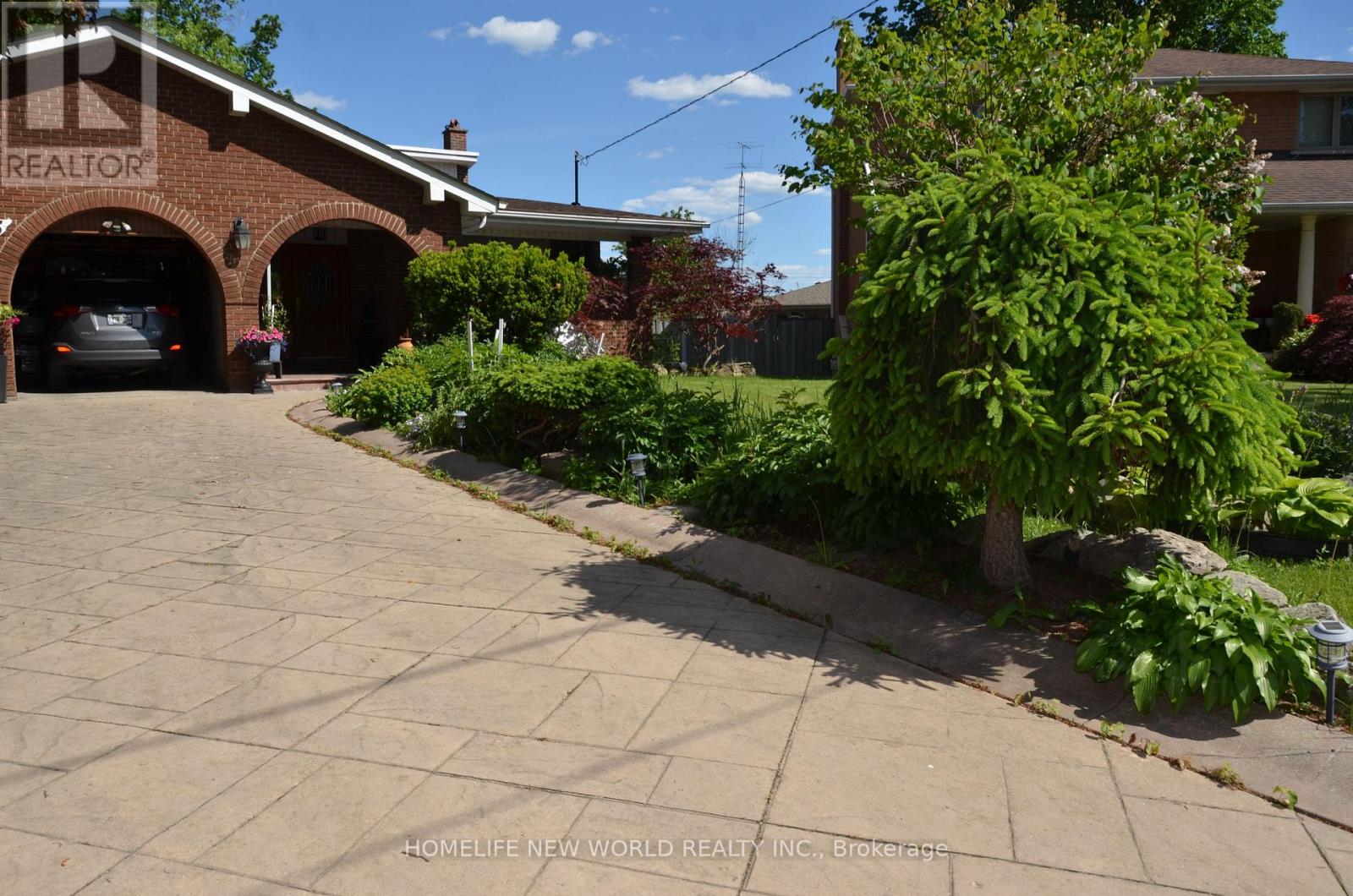 15 BRANTLEY CRESCENT - 1