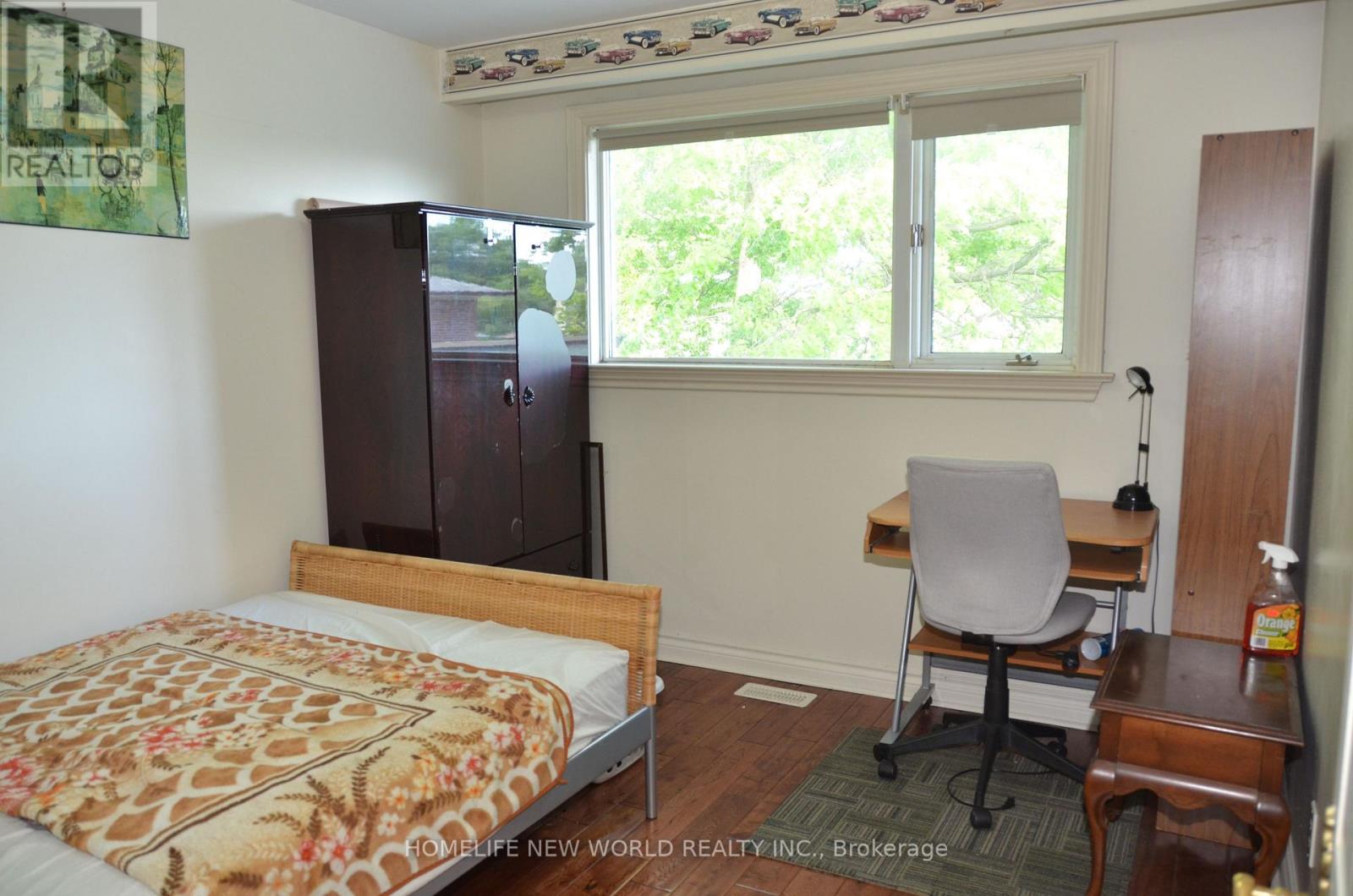 15 BRANTLEY CRESCENT - 13