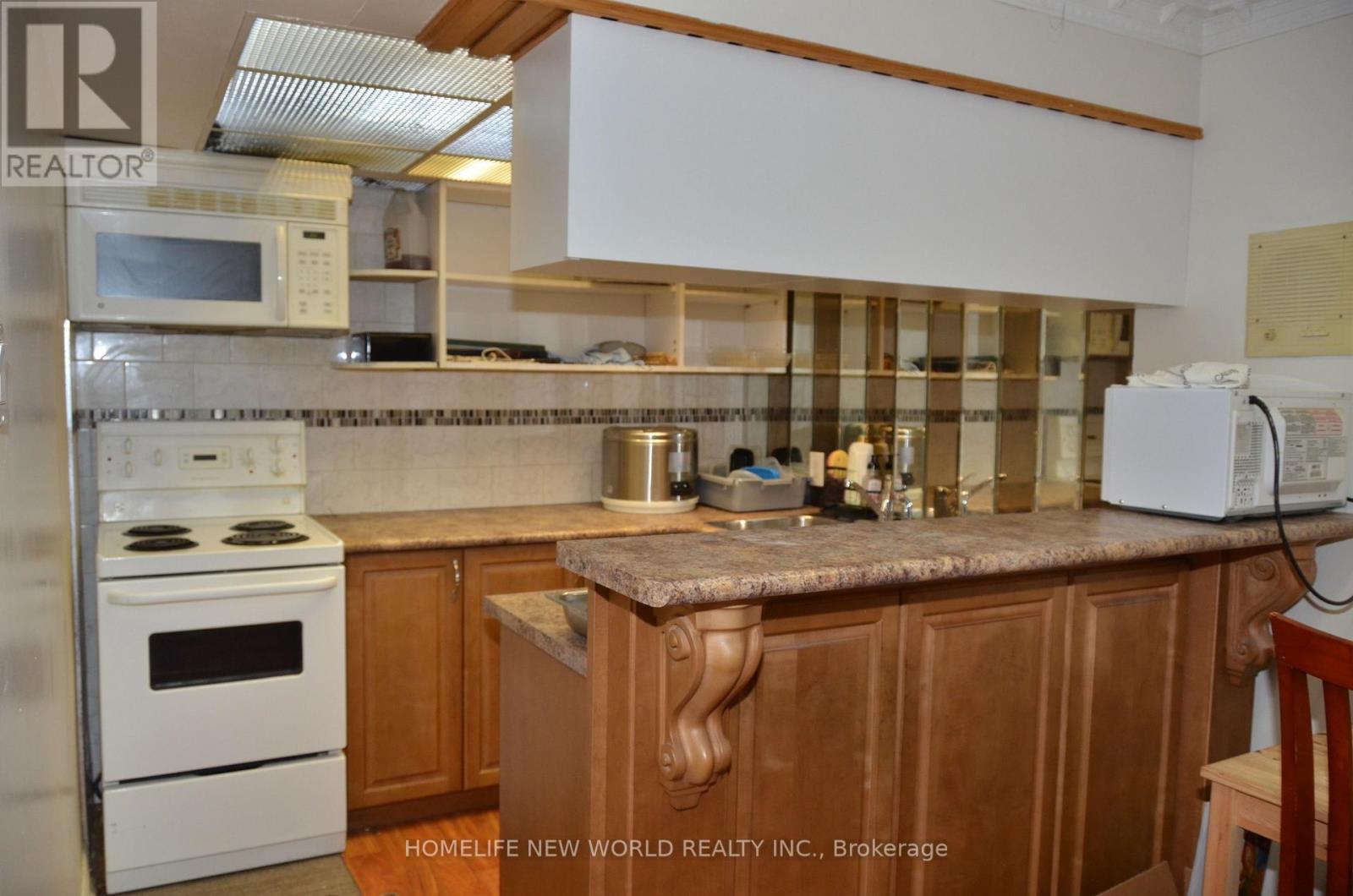 15 BRANTLEY CRESCENT - 21