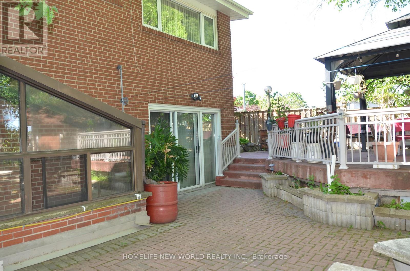 15 BRANTLEY CRESCENT - 26