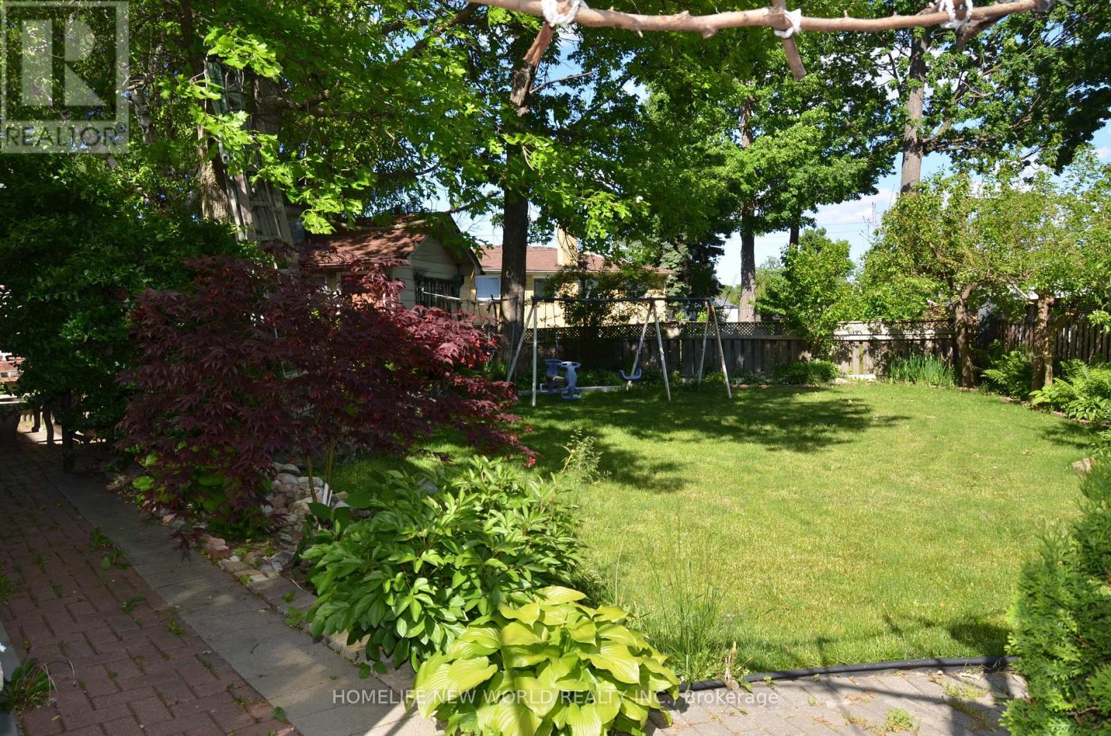 15 BRANTLEY CRESCENT - 30