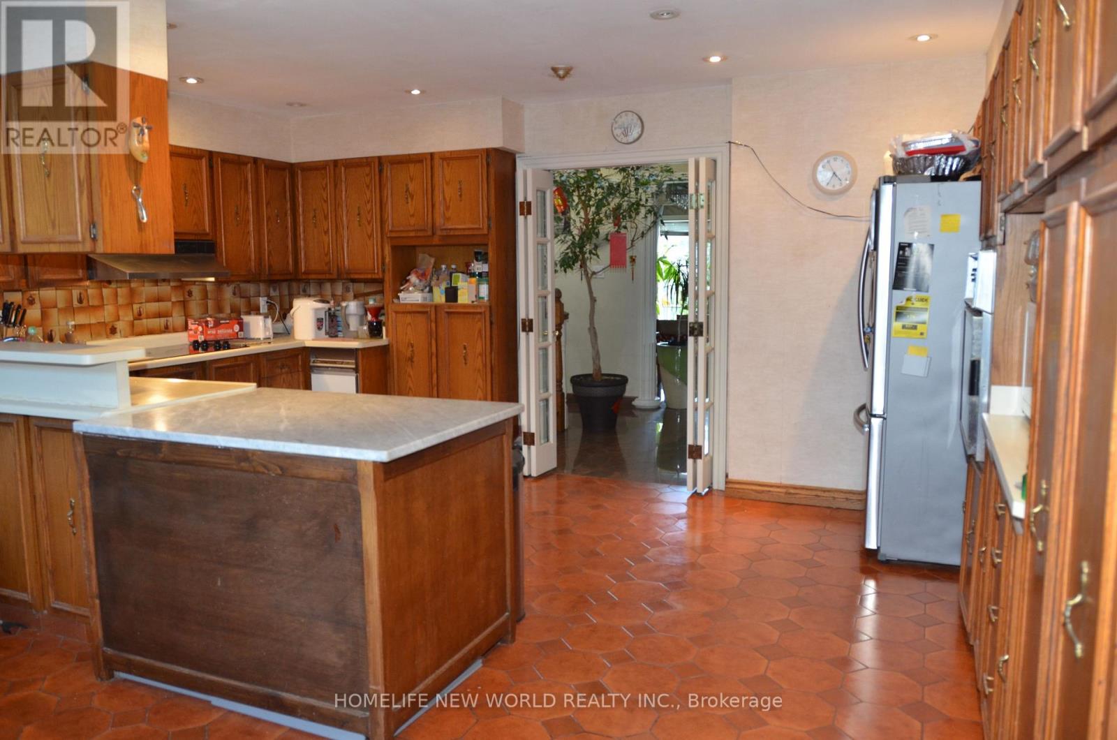 15 BRANTLEY CRESCENT - 8