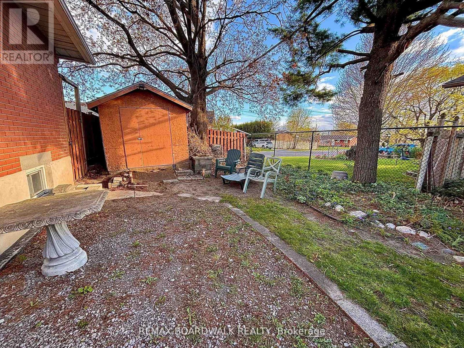3 Bed, 1 Bath House for Rent in Ottawa – 625 CLARKE AVENUE, Ottawa – MLS# X13232306 - Image 9