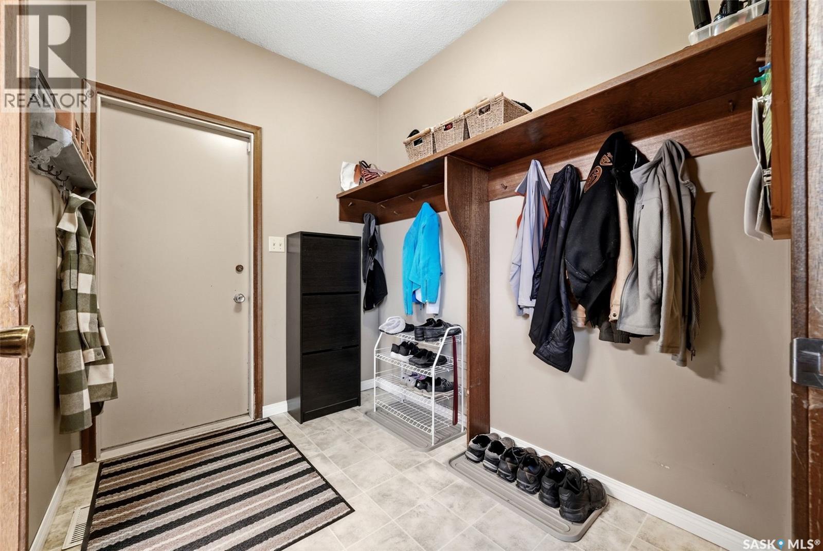 27 Cowie ROAD - 19