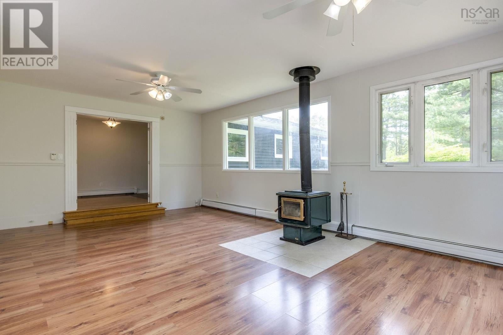 1432 George Street E - 12