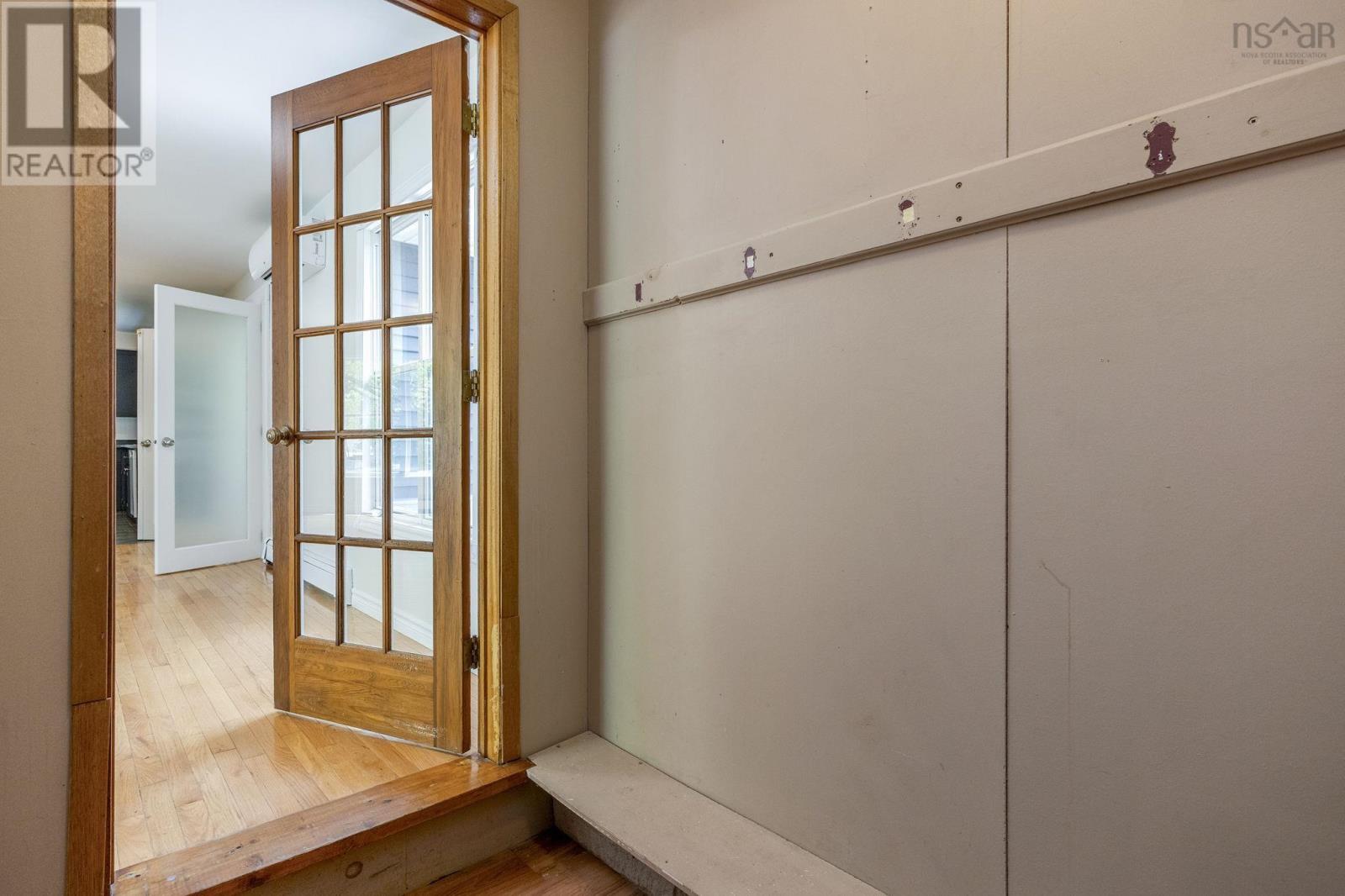 1432 George Street E - 29